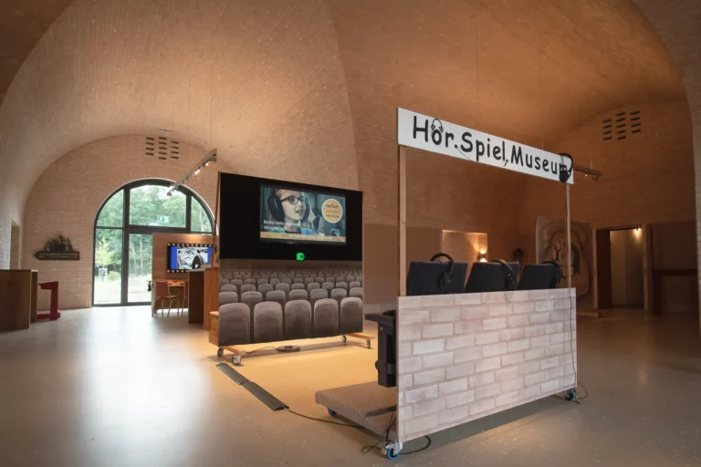 Hörspielmuseum Hasselburg Businessfotografie - Fotografin und Mamarazzi - Marianne Schreier